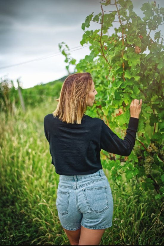 DÁMSKÁ MIKINA CROP S LOGEM MILUJU PÁLAVU