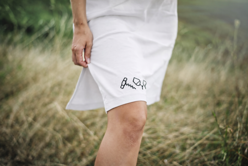 ŠATY MILUJU PÁLAVU - Velikost: XL