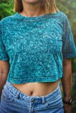 DÁMSKÝ CROP TOP S KRÁTKÝM RUKÁVEM S IKONAMI